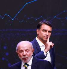 Flávio Bolsonaro (PL) e Lula (PT) durante debate realizado pela Band Foto: ALOISIO MAURICIO/FOTOARENA/ESTADÃO CONTEÚDO / Estadão
