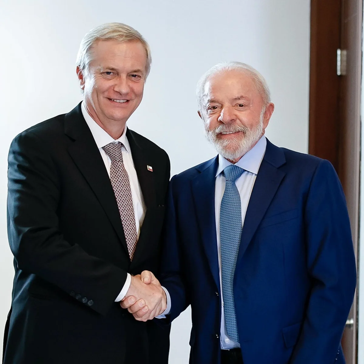 Chile informa que presidente José Kast comparecerá à posse de Lula
