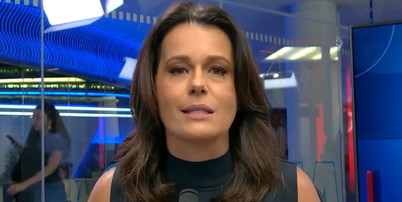 &Acirc;ncora do Jornal da Band e Band News FM, Adriana Ara&uacute;jo se emociona ao falar sobre a atitude de Eduarda Campopiano Foto: Reprodu&ccedil;&atilde;o / Band News FM via YouTube
