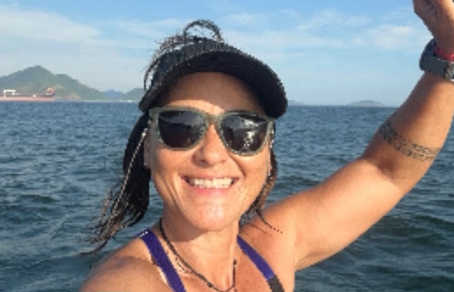 Morre professora de canoagem que sofreu acidente durante aula no mar da Barra da Tijuca, no Rio