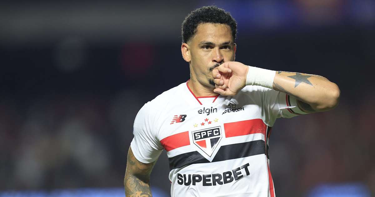 Clubes seguem com bets nas camisas em retorno do Brasileirão; saiba o motivo