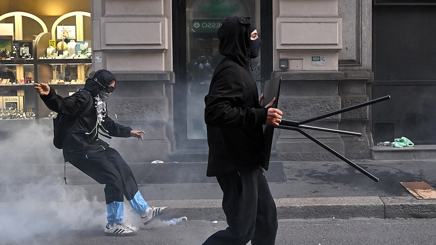 Meloni condena 'bandas de malfeitores' após protestos se tornarem violentos em toda a Itália
