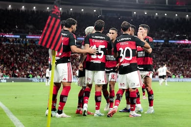 ‘Eu e os jogadores estávamos em luto. Hoje senti intranquilidade. Mas foi jogo de campeão.’ A emoção de Leonardo Jardim na sofrida vitória do líder Flamengo