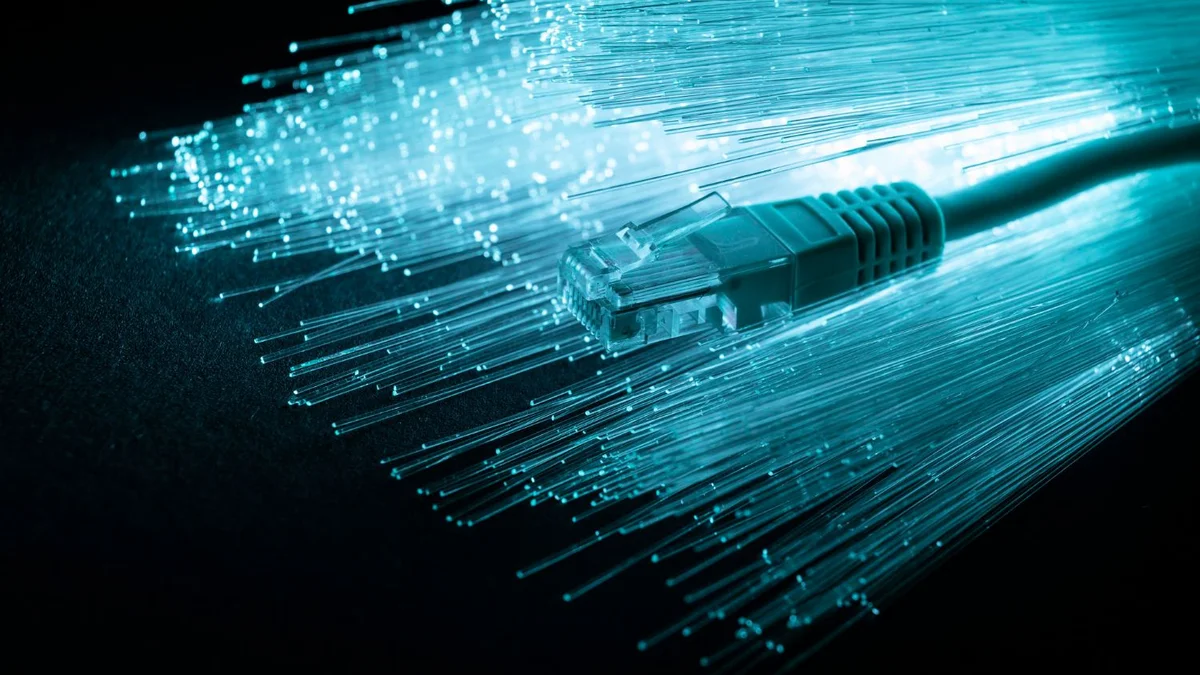 cabo-internet-fibra-velocidade-dados-generica