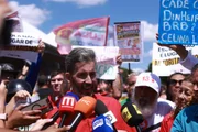 O candidato ao Governo do Distrito Federal (GDF) Leandro Grass (PT) também esteve no ato