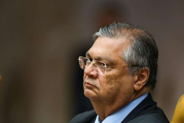 Dino diz que TSE concordou com ele sobre posts de Nossa Senhora e que decisão de Mendonça seria censura
