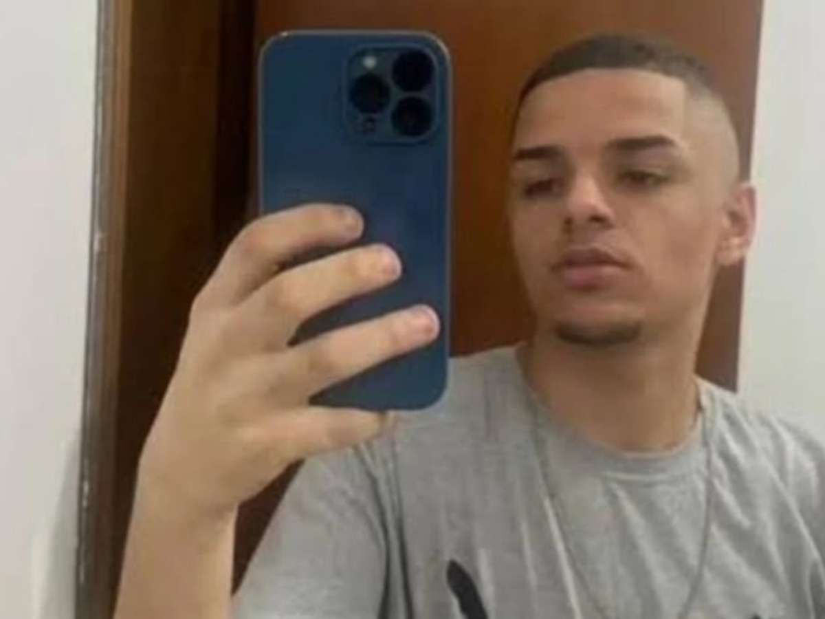 Laudo aponta 12 tiros e mais oito ferimentos de raspão em jovem morto pela PM em SP