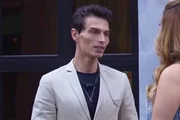 Imagem da matéria: Gabriel Torres desiste de A Fazenda 18