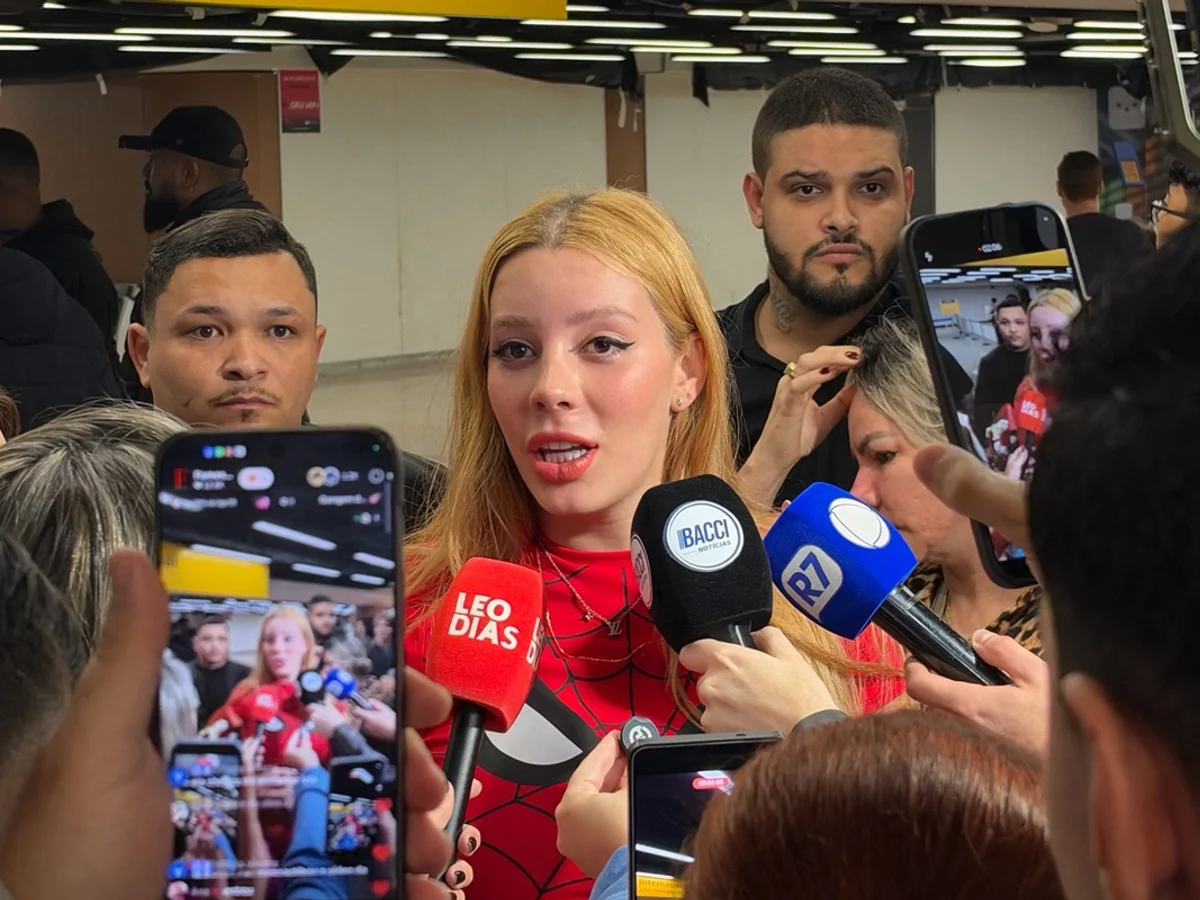 Malévola chega ao Brasil após ser presa no Egito por violar costumes locais