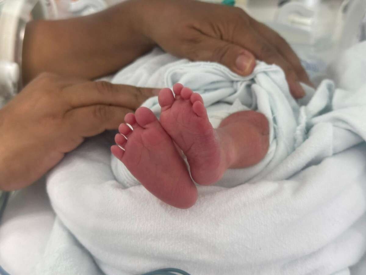 Criança da 1ª eutanásia infantil na Holanda tinha 2 anos, não andava nem falava