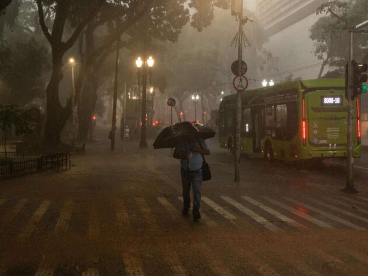 Defesa Civil emite alerta para fortes chuvas em SP nos próximos dias
