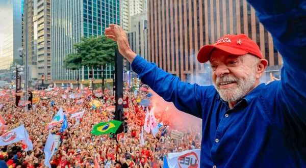 Após vexame no 1º turno, institutos de pesquisa voltam a passar vergonha - destaque galeria